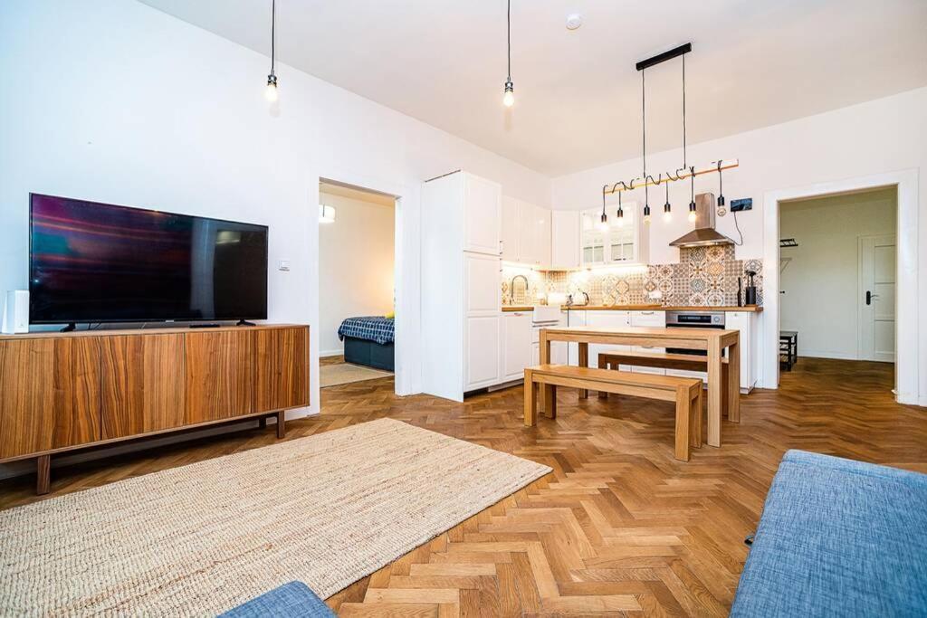 Appartement Elegant, Modern, 2-Bed Flat By Museum Of Prague Extérieur photo