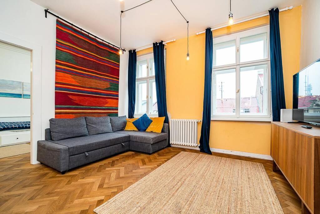 Appartement Elegant, Modern, 2-Bed Flat By Museum Of Prague Extérieur photo